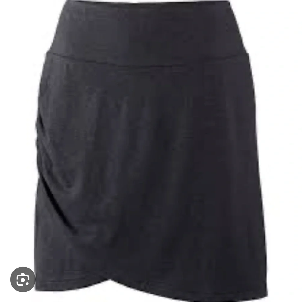 Columbia Women's rocky ridge II Skirt size large